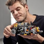 LEGO Technic Bugatti Chiron 3599 Peças_6